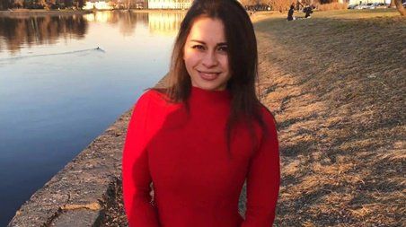 Не бойся, я угощу тебя конфеткой из штанов, обещаю, будет вкусно!