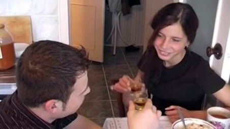 Бухнули с соседкой и переспали по пьяни